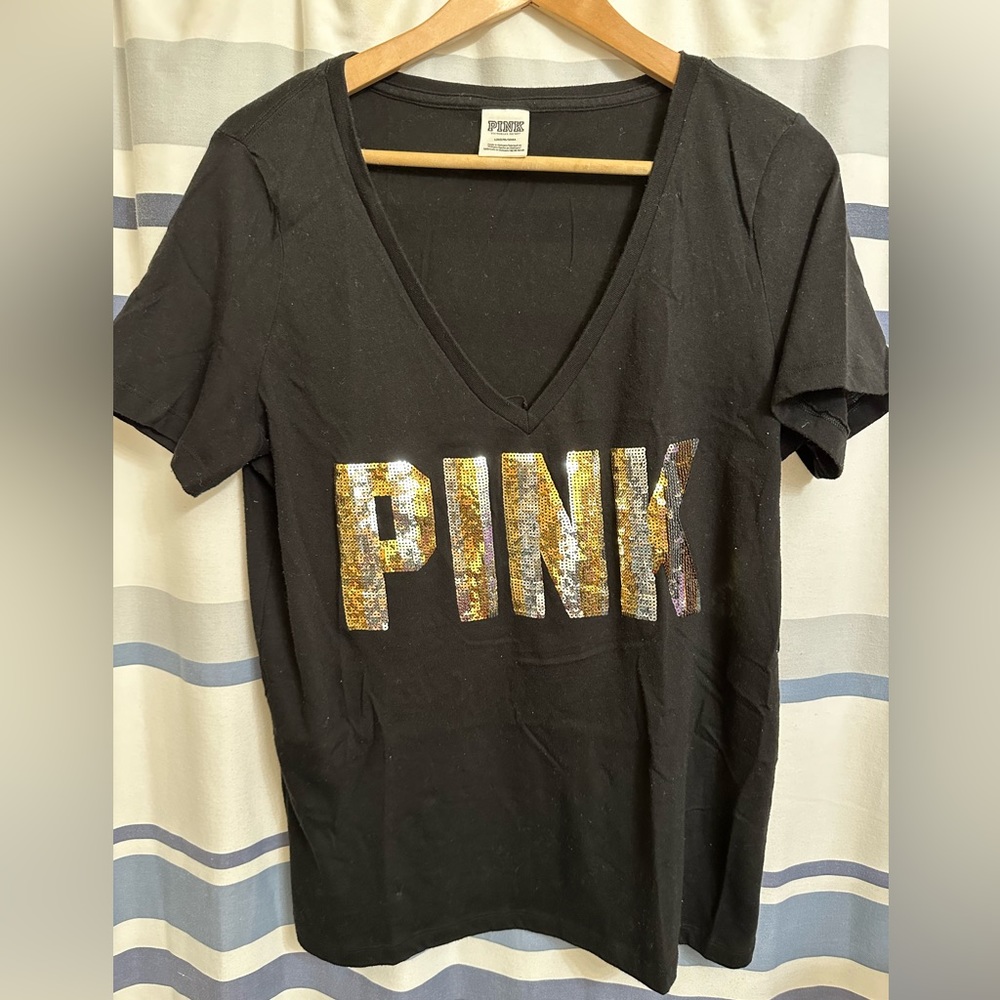 Pink brand bling sequined tshirt. Size large.